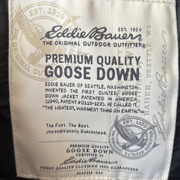EUC Puffer Vest Eddie Bauer Size Large - Picture 3 of 8